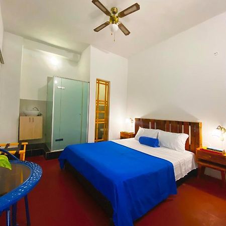 La Puerta Azul By La Puerta Hostels サンタ・マルタ エクステリア 写真