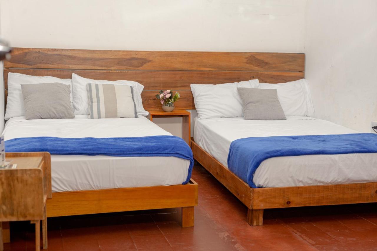 La Puerta Azul By La Puerta Hostels サンタ・マルタ エクステリア 写真